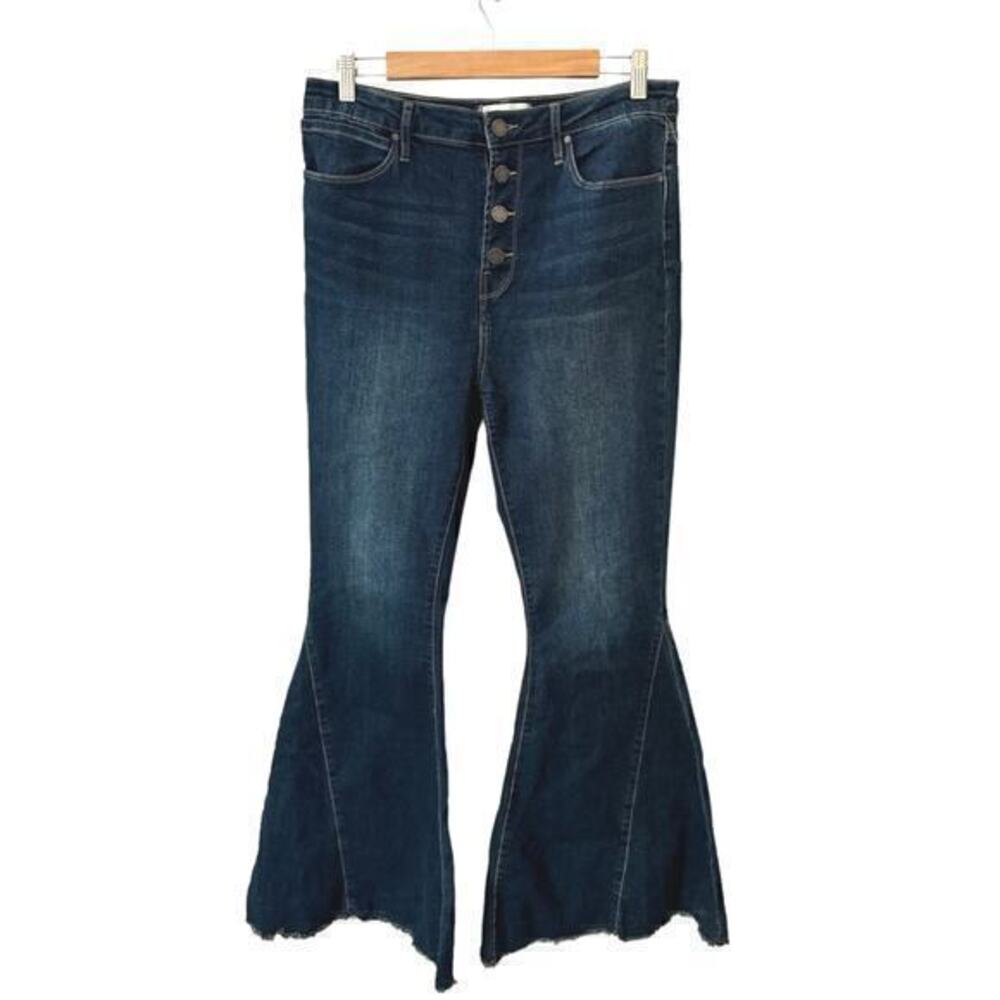 NWT Articles of Society Amber Super Flared Jeans -‎ 31